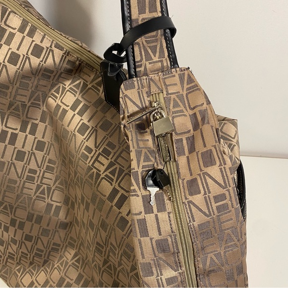 Kenneth Cole Garment Bag Monogrammed with Multiple Pockets and Shoulder Strap - Picture 13 of 15